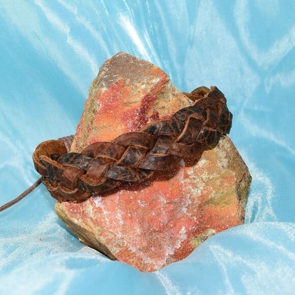 Scout Mens Weathered Braid Sliding Tie Leather Bracelet in Brown Gift Packaged - Picture 3 of 9